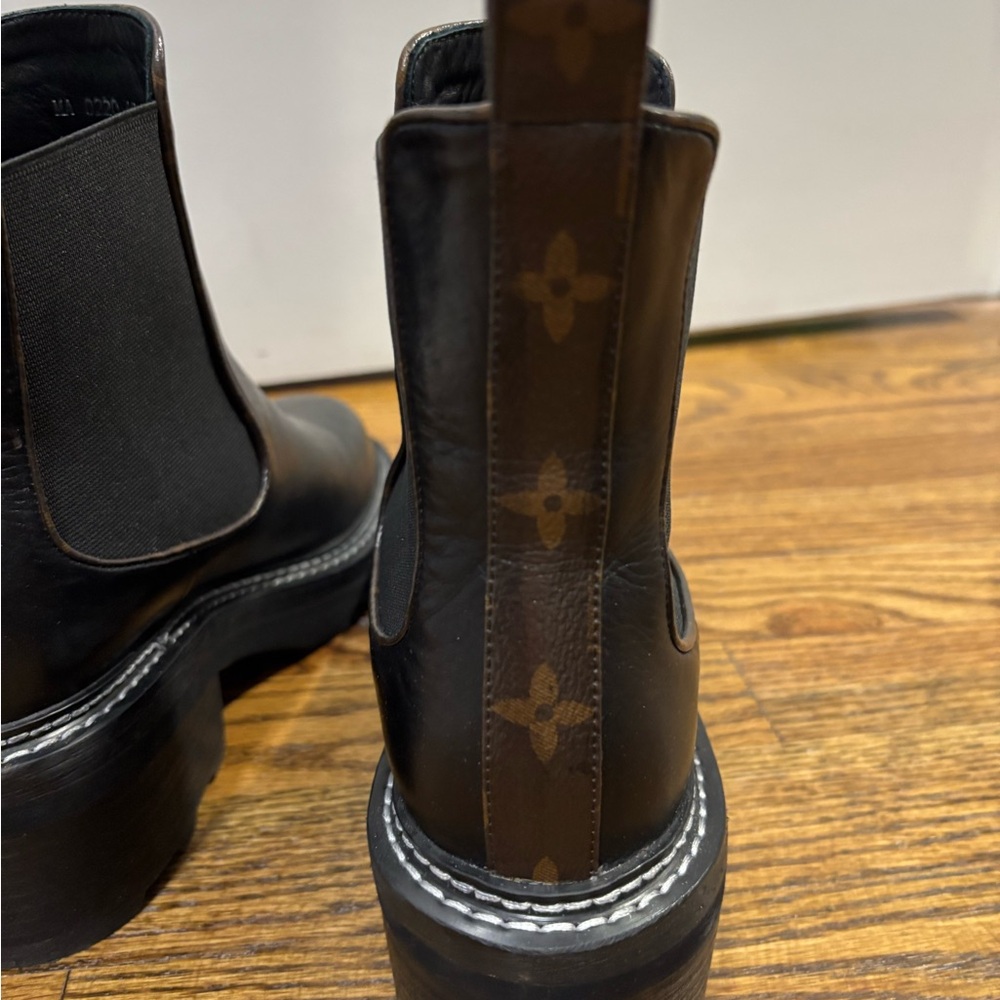 Women’s boots - Picture 16 of 16
